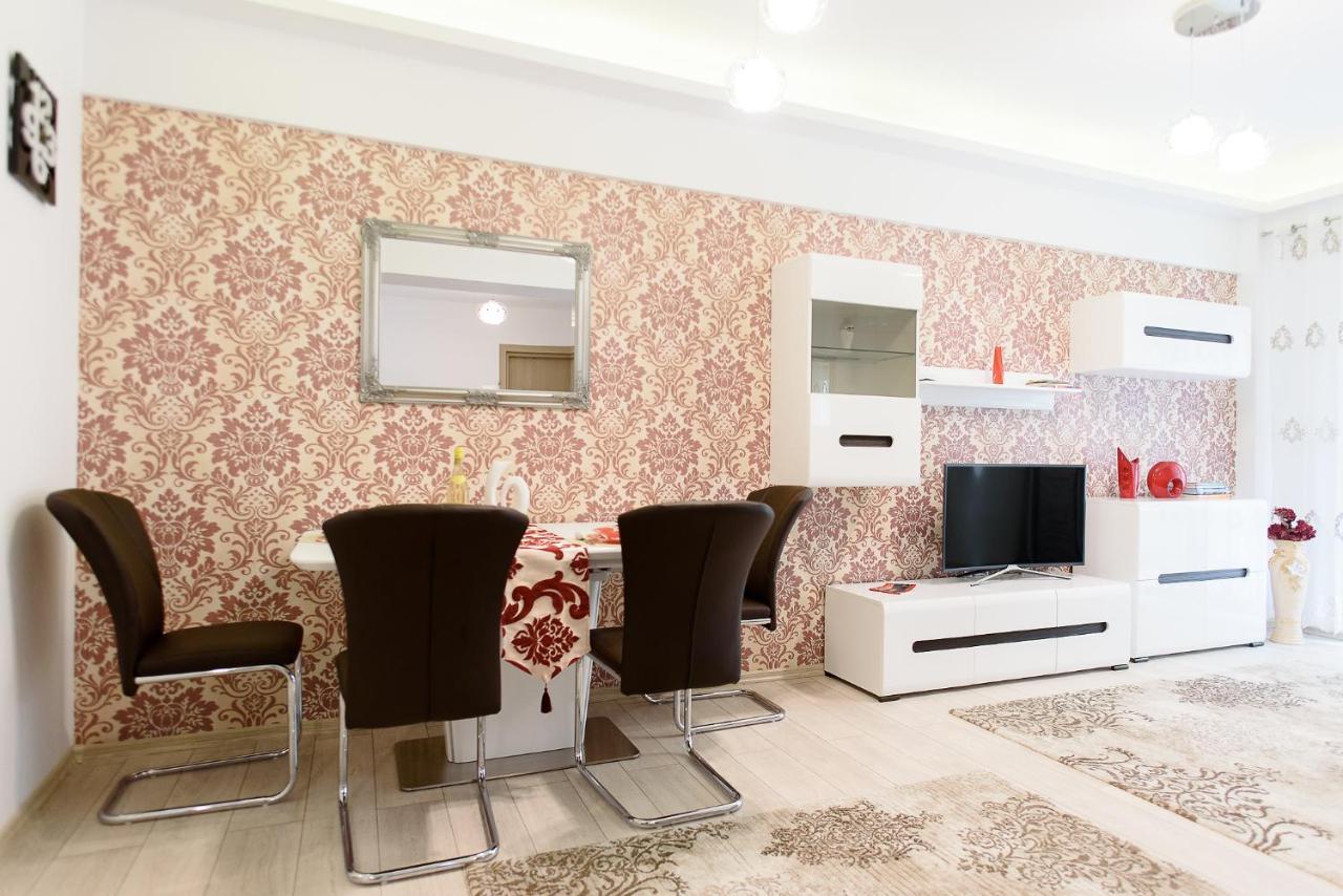 Carla'S Apartment, Airport & Train Station Shuttle Iasi Exterior foto